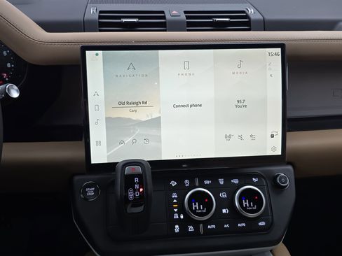 New 2026 Land Rover Defender 130 X-Dynamic SE image 20