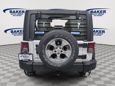 Used 2017 Jeep Wrangler Unlimited Sport image 5