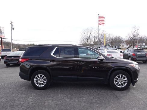 Used 2019 Chevrolet Traverse LT image 3