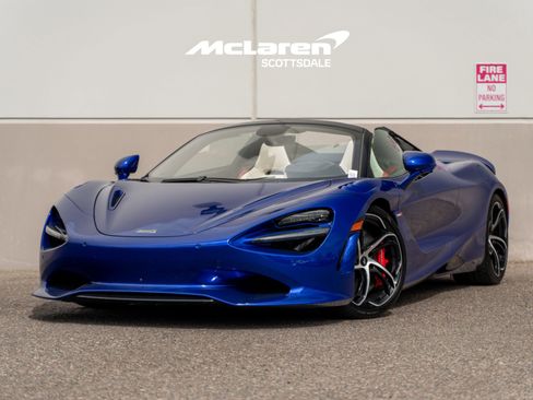 Used 2024 McLaren 750S Spider image 2