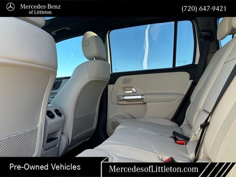 Used 2025 Mercedes-Benz GLB 250 4MATIC image 19