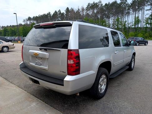 Used 2012 Chevrolet Suburban LT w/ Luxury Package image 5