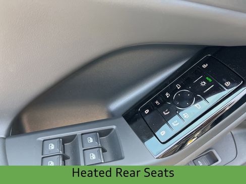 New 2025 Audi Q6 e-tron Premium image 8