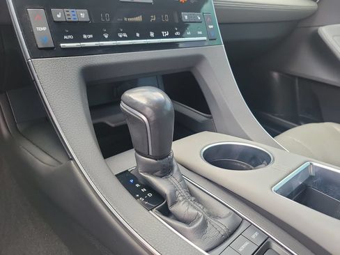 Used 2021 Toyota Avalon Limited FWD image 18