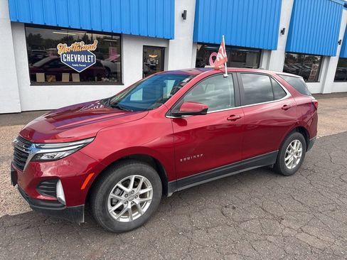 Used 2024 Chevrolet Equinox LT image 1