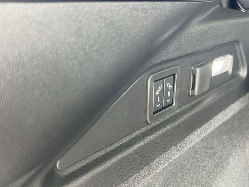 New 2026 Cadillac Lyriq V image 32