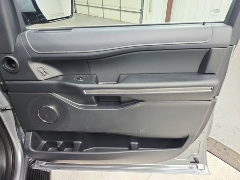 Used 2024 Ford Expedition Max XLT image 41