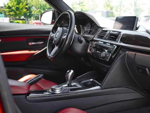 Used 2017 BMW M3 w/ Competition Package RWD image 32