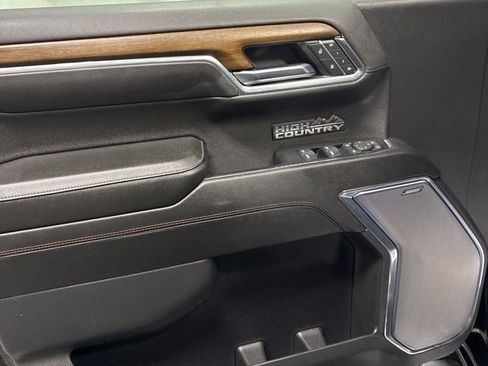 Used 2024 Chevrolet Silverado 1500 High Country w/ High Country Premium Package image 12