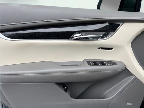 Used 2021 Cadillac XT6 Premium Luxury FWD image 27