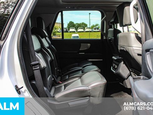 Used 2025 Ford Expedition Active AWD/4WD image 21