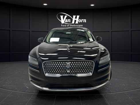 Used 2023 Lincoln Nautilus AWD w/ Premium Package image 2