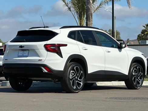 New 2026 Chevrolet Trax RS FWD image 4
