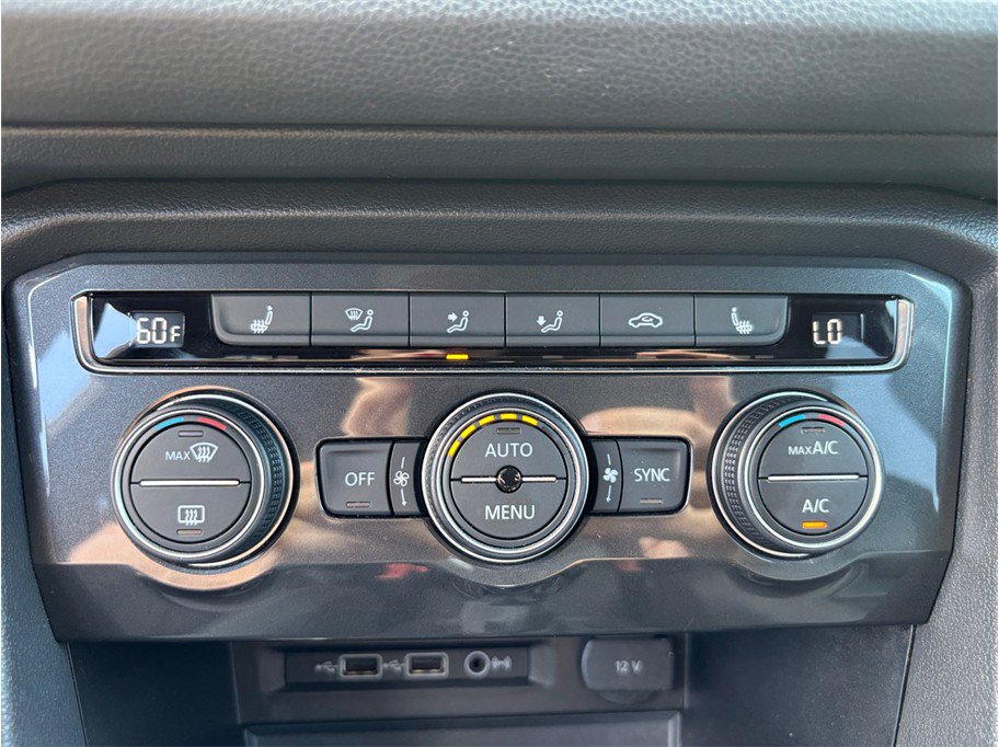 Used 2019 Volkswagen Tiguan SEL Premium R-Line FWD image 30