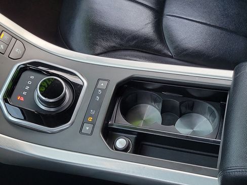 Used 2017 Land Rover Range Rover Evoque SE image 14