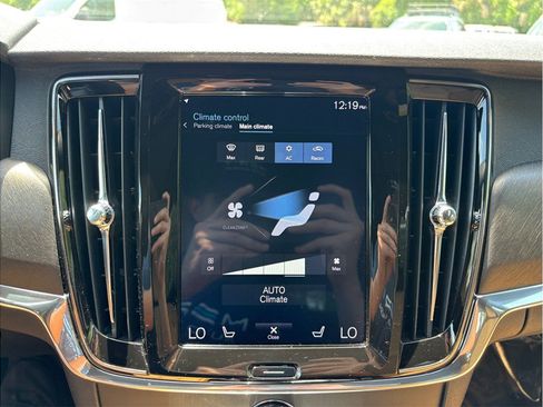 Used 2018 Volvo V90 T6 Cross Country w/ Convenience Package AWD/4WD image 33