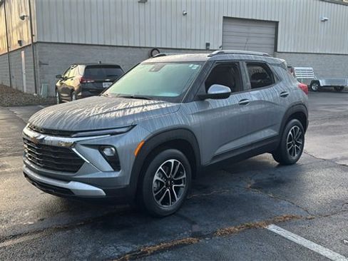 Used 2024 Chevrolet TrailBlazer LT image 39