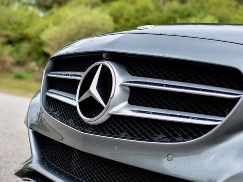 Used 2017 Mercedes-Benz C 300 4MATIC Sedan image 3