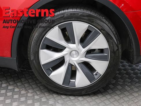 Used 2021 Tesla Model Y Long Range AWD/4WD image 8