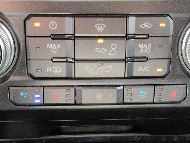 Used 2018 Ford F150 Platinum w/ Equipment Group 701A Luxury AWD/4WD image 31