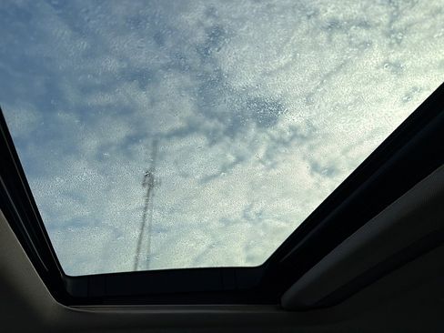 Used 2022 Honda Accord EX-L image 11