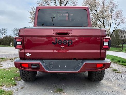 Used 2021 Jeep Gladiator Overland AWD/4WD image 7