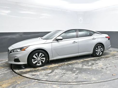Used 2021 Nissan Altima 2.5 S image 3