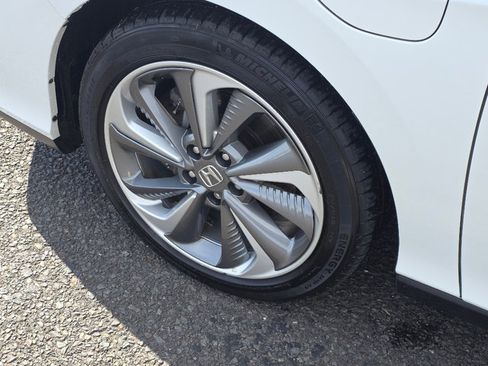 Used 2018 Honda Clarity Touring image 6