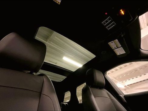 Certified 2024 Land Rover Range Rover Evoque S image 30