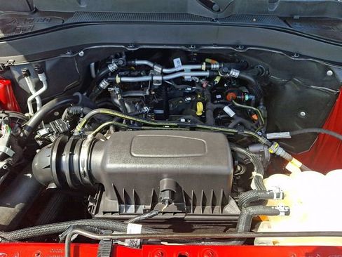 Used 2023 Ford Explorer XLT w/ Equipment Group 202A image 27