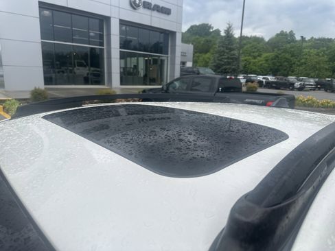 Used 2024 Subaru Crosstrek 2.0i Premium AWD/4WD image 13