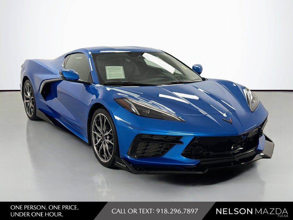 Used 2024 Chevrolet Corvette Stingray Preferred Cpe w/ 2LT RWD image 3