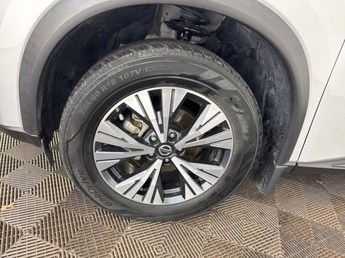 Certified 2021 Nissan Rogue SV image 26