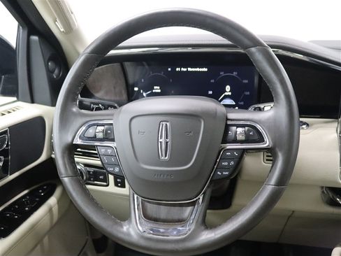 Used 2020 Lincoln Navigator Reserve w/ Equipment Group 201A Reserve AWD/4WD image 27