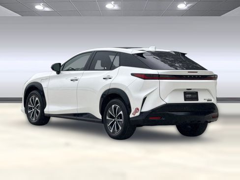 Certified 2023 Lexus RZ 450e Premium w/ Technology Package AWD/4WD image 3