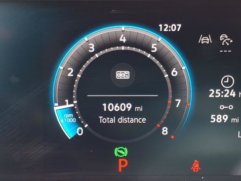 Certified 2025 Volkswagen Tiguan S FWD image 26