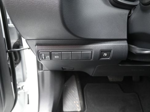 Used 2026 Toyota Corolla LE FWD image 17