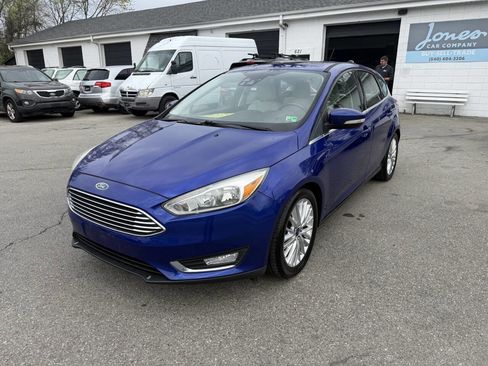 Used 2015 Ford Focus Titanium w/ Titanium Technology Package image 2