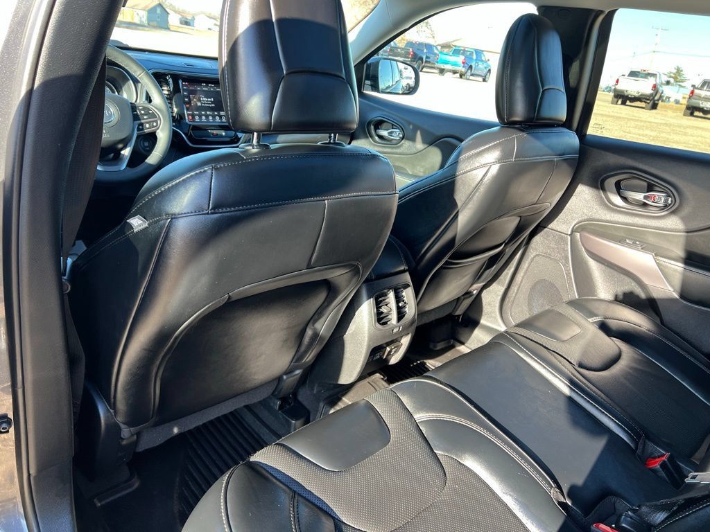 Used 2022 Jeep Cherokee Limited w/ Mopar Interior Package AWD/4WD image 23