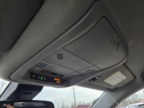 Used 2020 GMC Terrain SLE w/ Driver Convenience Package image 15