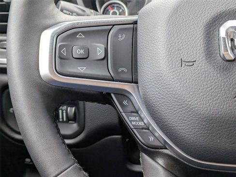 Used 2025 RAM 1500 Big Horn AWD/4WD image 28