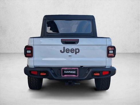 New 2025 Jeep Gladiator Mojave w/ Convenience Group image 7