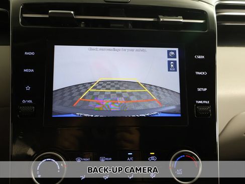 Used 2024 Hyundai Tucson SE AWD/4WD image 5