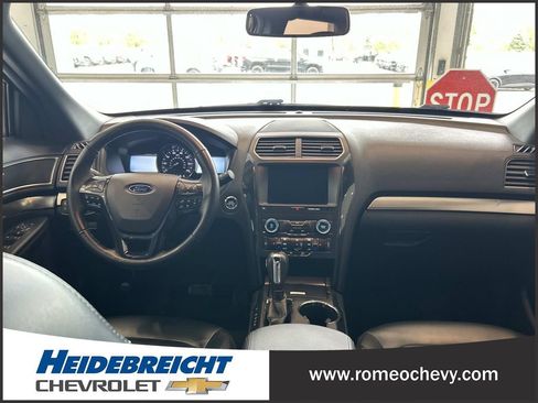 Used 2019 Ford Explorer XLT w/ Equipment Group 202A AWD/4WD image 16