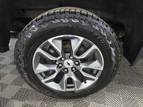 Used 2024 Chevrolet Silverado 1500 Custom Trail Boss w/ LPO, Dark Essentials Package AWD/4WD image 13