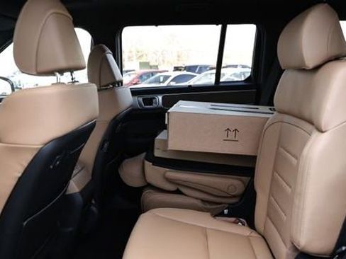 New 2026 Hyundai Santa Fe Calligraphy image 9