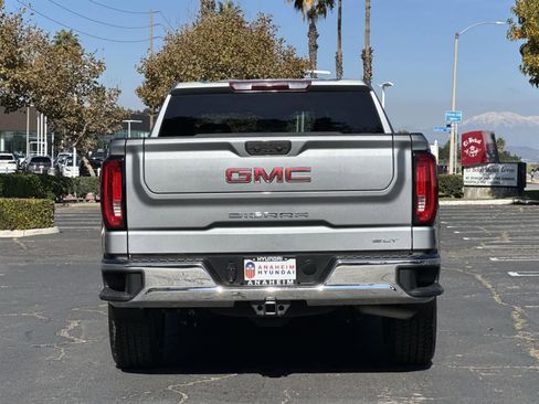 Used 2023 GMC Sierra 1500 SLT w/ SLT Premium Package image 5