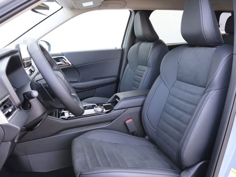 New 2026 Mitsubishi Outlander SE AWD/4WD image 5