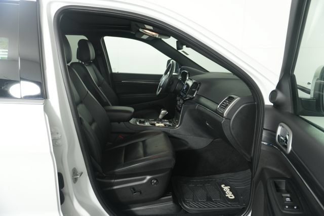 Used 2020 Jeep Grand Cherokee Limited AWD/4WD image 33