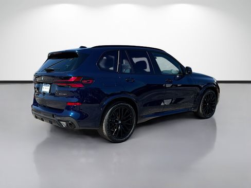 New 2026 BMW X5 xDrive40i w/ M Sport Package AWD/4WD image 3